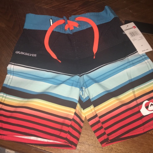 Quiksilver Other - NWT Quiksilver Everyday Stripe boys shorts